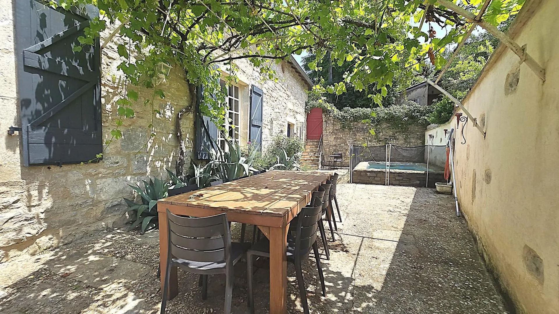 Magnifique Villa En Pierres Au Coeur De Saint Antonin Noble Val - Piscine Et Jardin Prives -10 Personnes 0*, Saint-Antonin França
