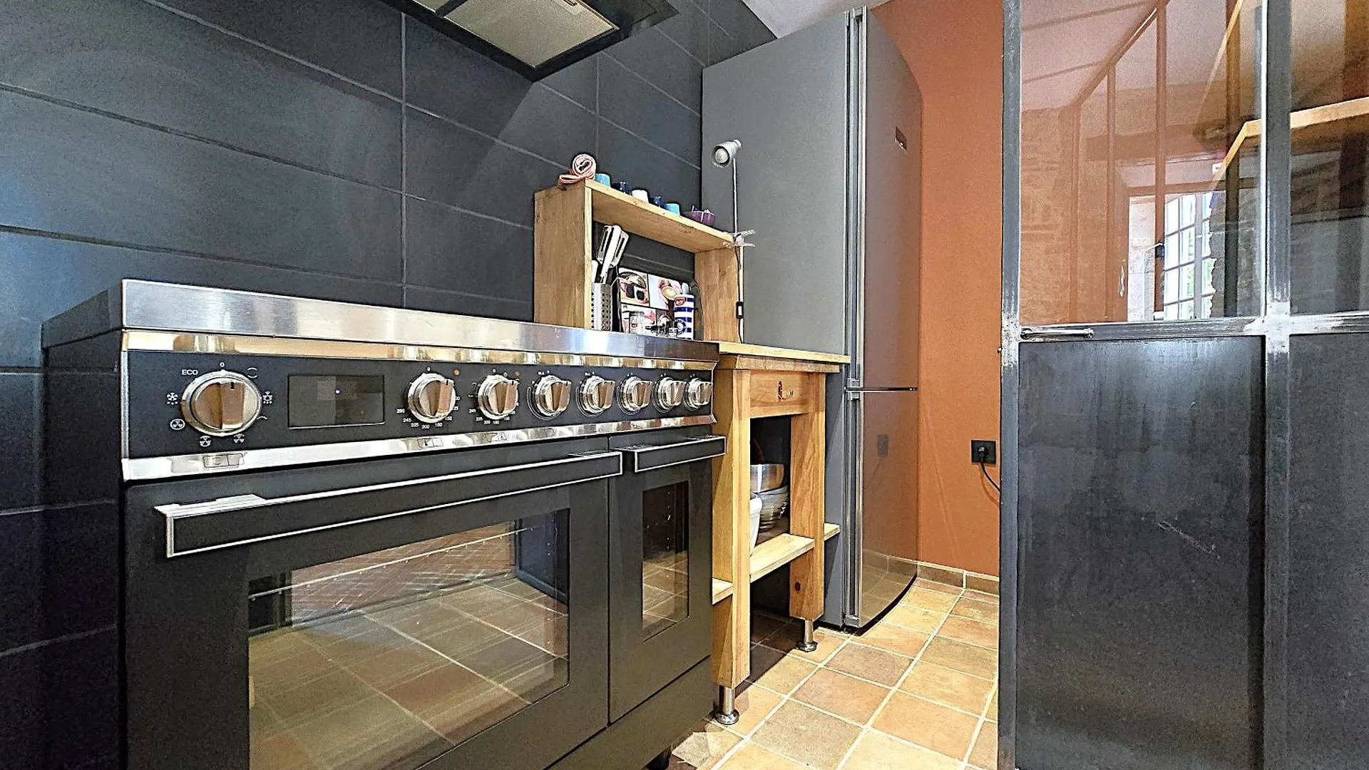 Magnifique Villa En Pierres Au Coeur De Saint Antonin Noble Val - Piscine Et Jardin Prives -10 Personnes 0*, Saint-Antonin França