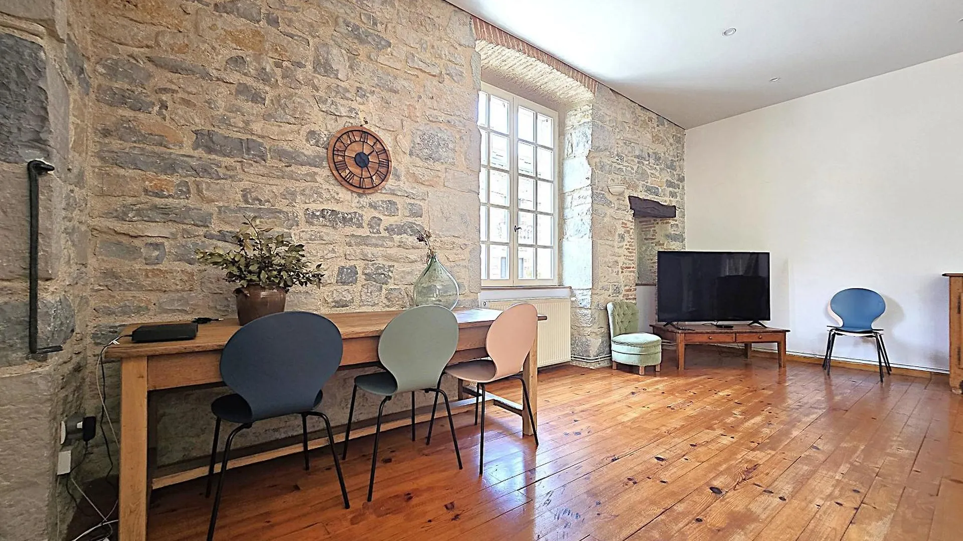 Magnifique Villa En Pierres Au Coeur De Saint Antonin Noble Val - Piscine Et Jardin Prives -10 Personnes Casa de Férias Saint-Antonin